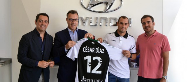 César Díaz: 