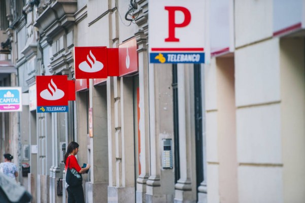 Bruselas aprueba definitivamente la compra del Banco Popular por el Santander