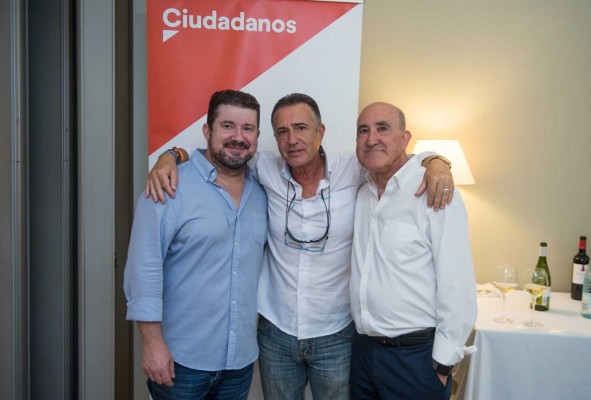 El Cs de Emilio Argüeso intenta exhibir músculo tras hacerse con los asesores de Alicante 
