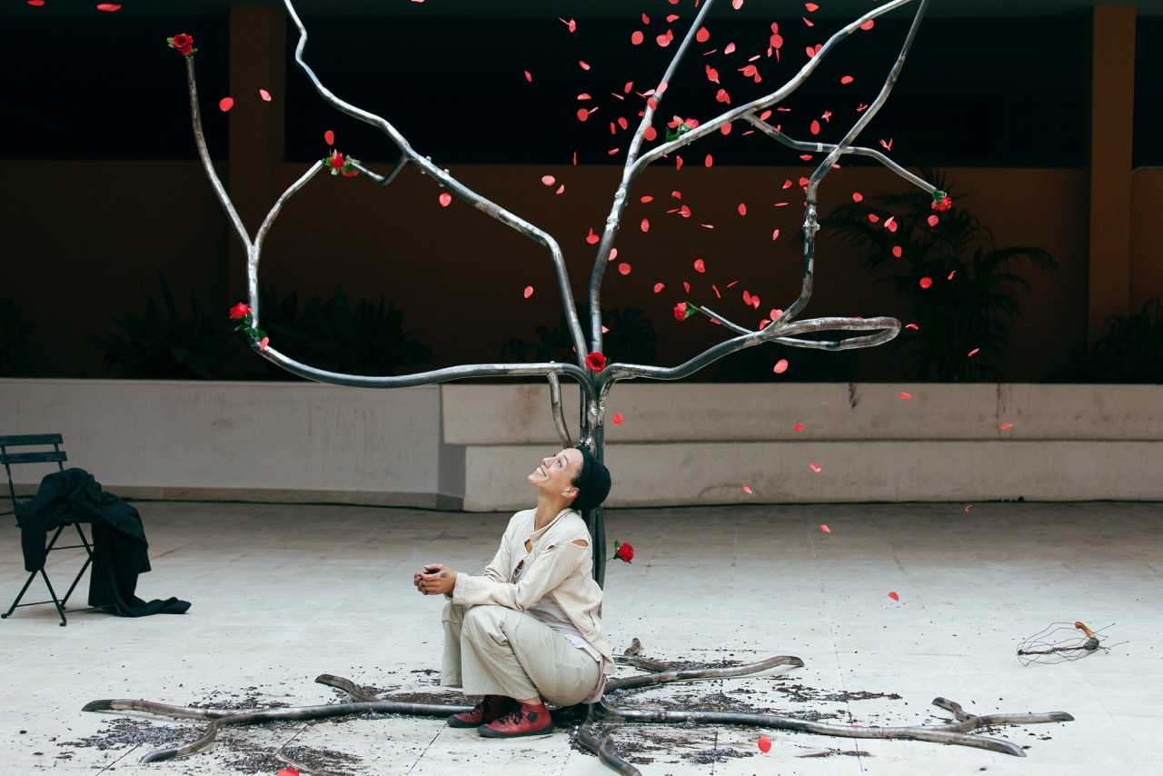 Claire Ducreux reviste de poesía el infortunio de los refugiados