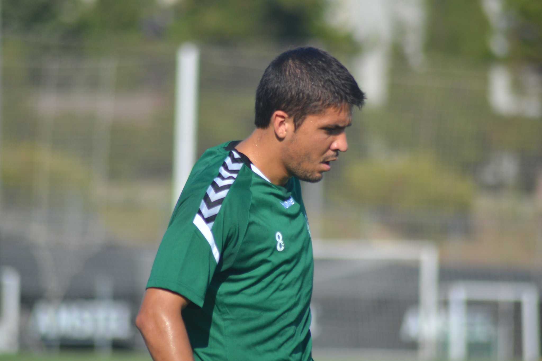 Carles Salvador asume galones en el vestuario al erigirse en el jugador más valioso de pretemporada