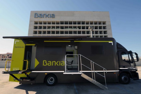 Dos oficinas móviles de Bankia atienden a pueblos de la Comunitat Valenciana