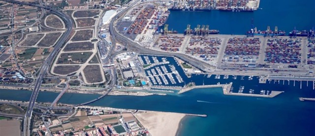 Valencia es el puerto con mayor conectividad de España, el sexto de Europa y el 23 del mundo