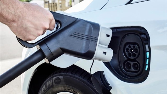 Betxí rebaja en un 75% el impuesto de circulación de los coches eléctricos y a la mitad los de gas