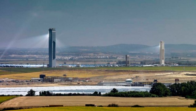Abengoa recibe esta tarde la inyección de liquidez inmediata de la banca acreedora por 113 millones