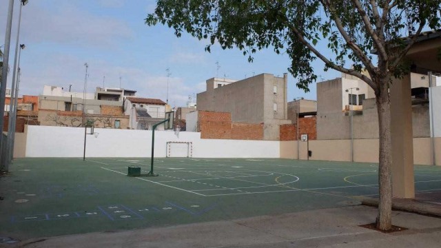 Un nuevo gimnasio paliará el déficit de instalaciones deportivas en el colegio Pío XII de Nules