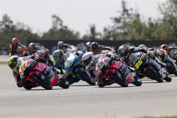 Fenati suma su primera 