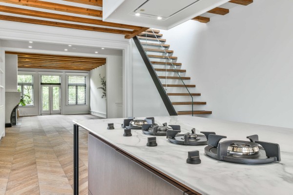 Neolith se alía con el fabricante de cocinas innovadoras Pitt Cooking para vender en Sudáfrica