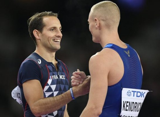 Kendricks reina en la pértiga, Lavilleníe sin oro por quinta vez
