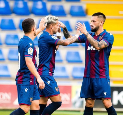 El Levante sigue su progresión ante un Elche inocente