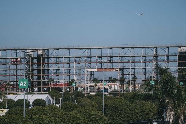 El Consell ultima un mecanismo exprés para resolver el atasco de las licencias de obra