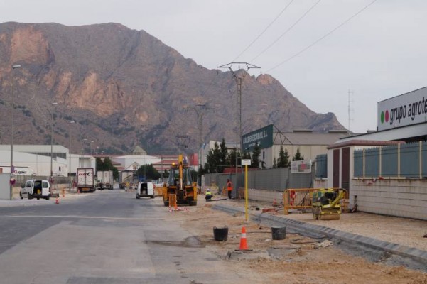 El polígono industrial Puente Alto de Orihuela mejorará la movilidad y la seguridad del entorno