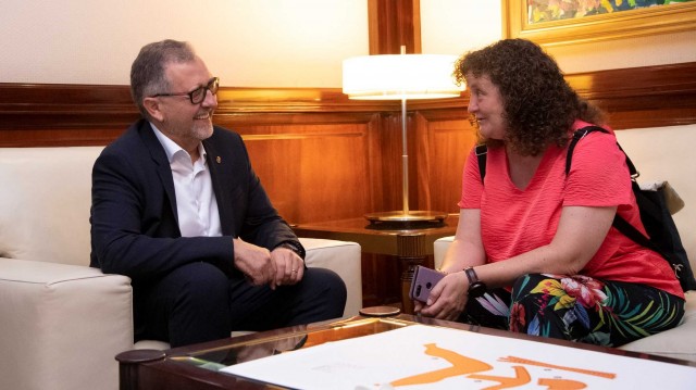 La alcaldesa de Castell de Cabres traslada las necesidades del pueblo en su reunión con Martí