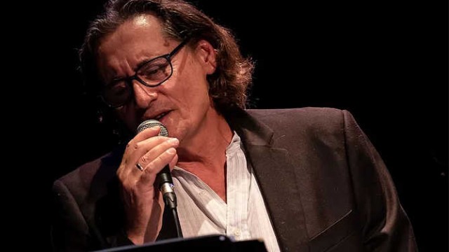 Artur Àlvarez uneix música i versos de poetes castellonencs en Les Nits al Claustre