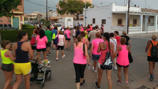 Almenara celebra una nueva edición de la popular 'Marxa de la Dona'