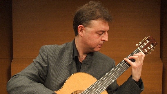 El concierto homenaje al guitarrista Manuel Babiloni pondrá el punto final a 'Dilluns al ras'