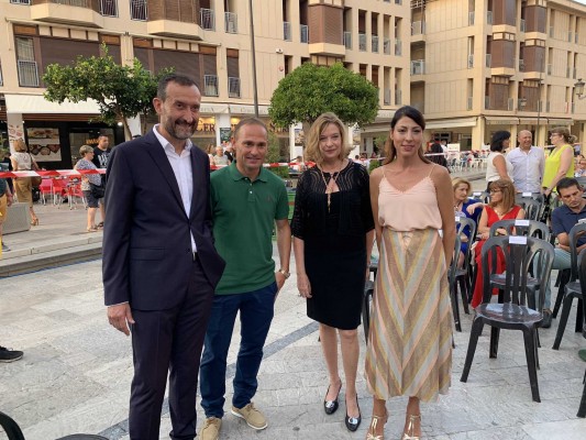 Nino es nombrado Caballero de Honor de la Real Orden de la Dama de Elche 