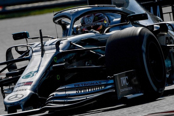 Hamilton pone orden antes de las vacaciones


