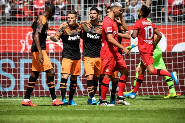 Gameiro lidera el triunfo en Alemania con un 'doblete'