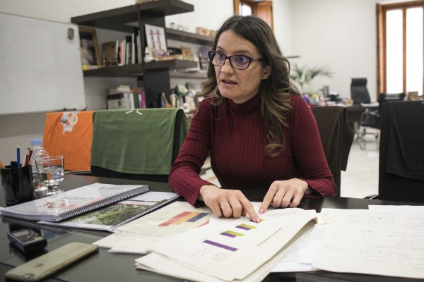 Mónica Oltra: 