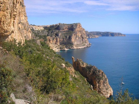 La cala del Moraig de Benitatxell: Bandera Azul y maravilla geológica