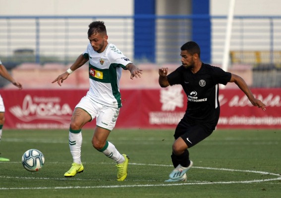 Borja juega en La Nucía 75 minutos de lateral mientras Andoni no viaja con el Athletic a Londres 