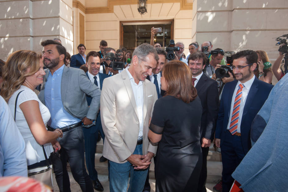 La carta de Compromís a Cantó: 