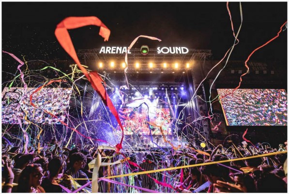 El Arenal esquiva la sombra del FIB para volcarse en su décimo aniversario