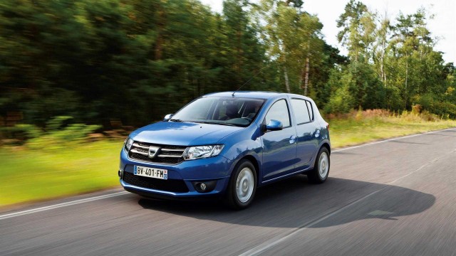 Seat, líder del mercado automovilístico español en julio y el Dacia Sandero, modelo más vendido