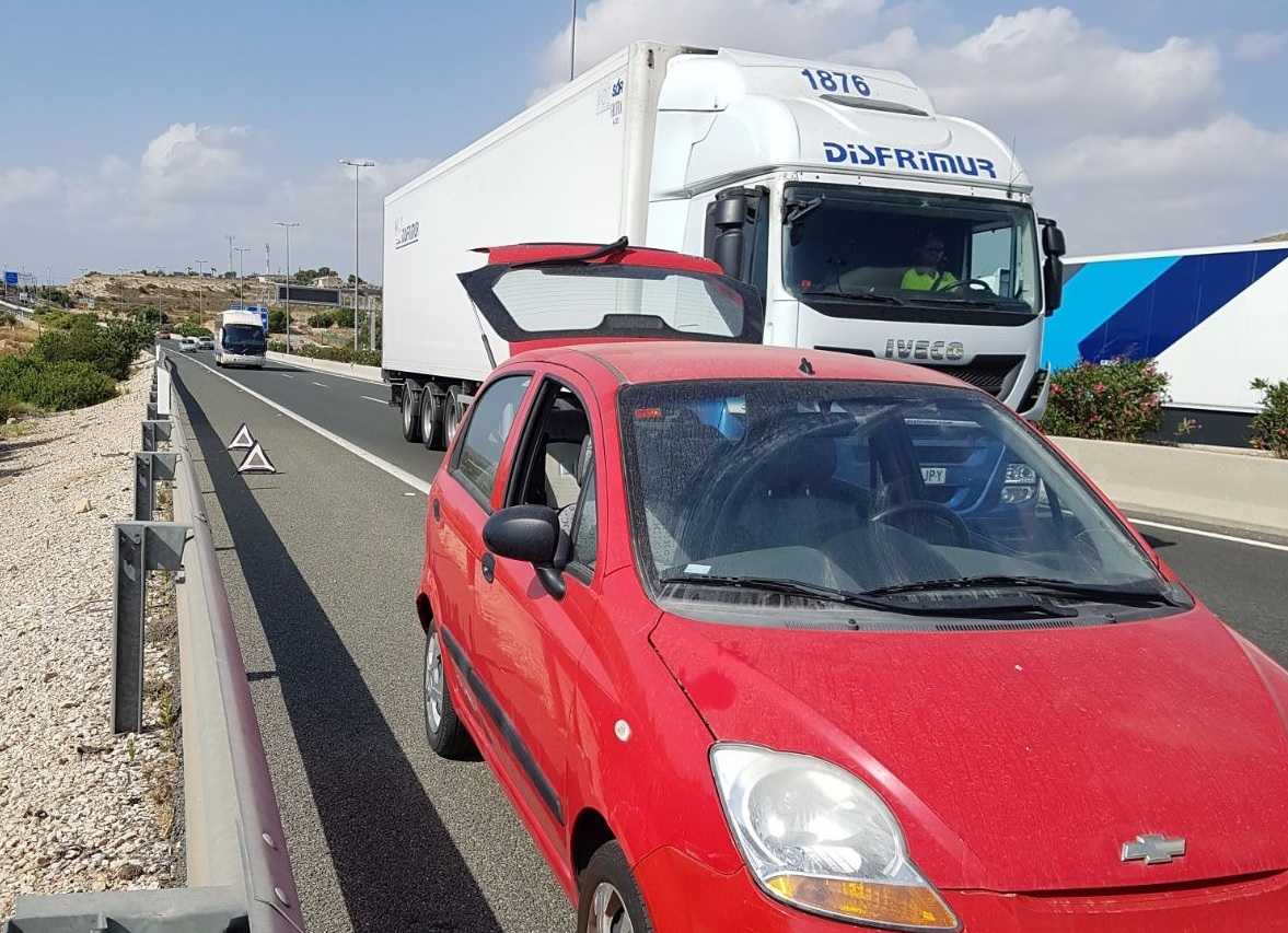 El conseller Alcaraz sin coche...y sin agenda