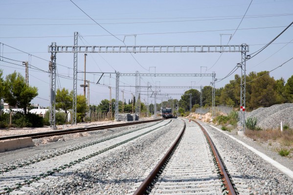 Adif quintuplica la inversión en el Corredor entre Castelló y Vandellós para pasajeros y mercancías
