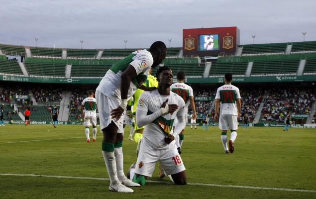El Elche sigue lejos de las cifras de abonados del año pasado, pese al incremento del ritmo de venta