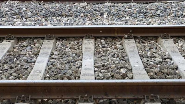 Adif adjudica el contrato de suministros para renovar la vía Sagunt-Cariñena por 1,68 millones