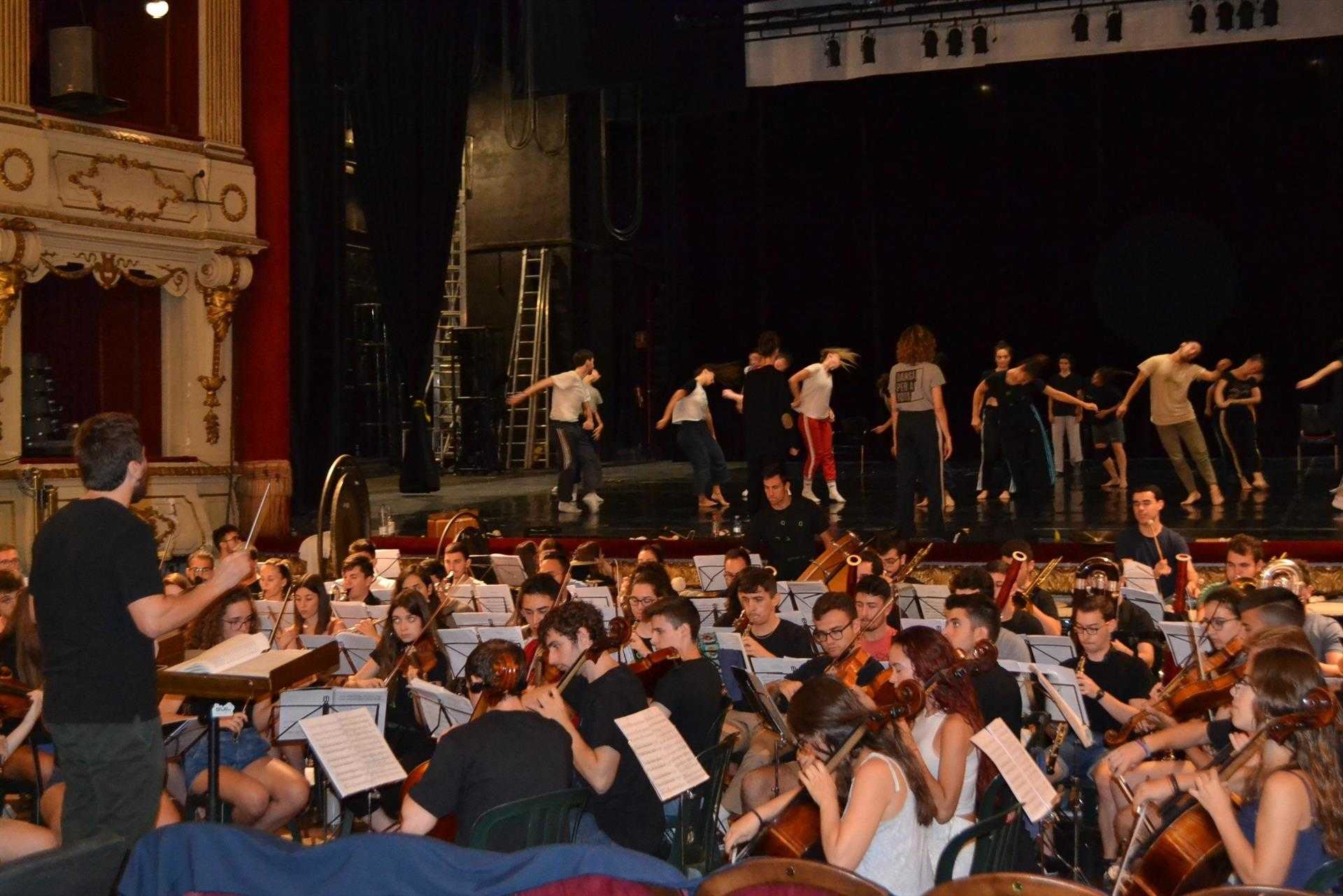 La Jove Orquestra de la Generalitat celebra sus veinte años acompañada de un cuerpo de danza