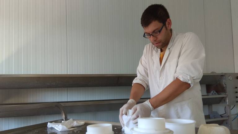 El queso artesanal no contaminante del pastor Jordi Benages será realidad gracias a 147 mecenas