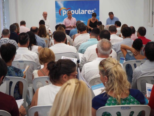 Barrachina amplía la estructura interna del PPCS y deja el márketing político al diputado Óscar Clavell