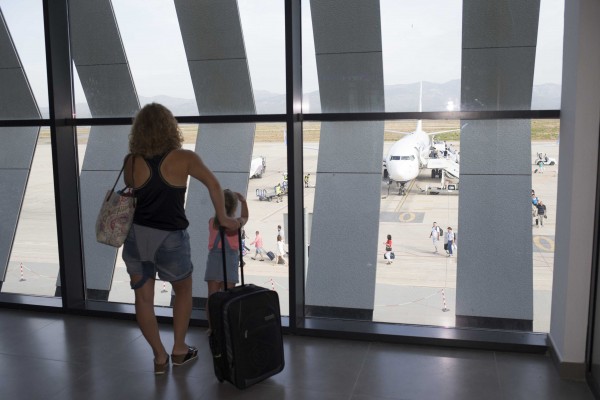 El aeropuerto intensifica su colaboración con la asociación de empresarios Alcalà-Alcossebre
