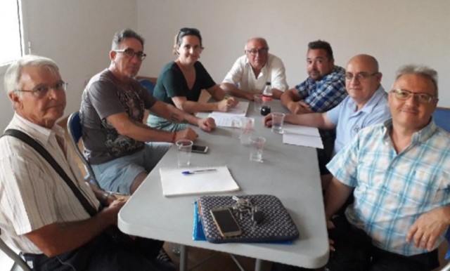Las partidas rurales de Alicante y los taxistas reivindican el servicio de taxi a demanda