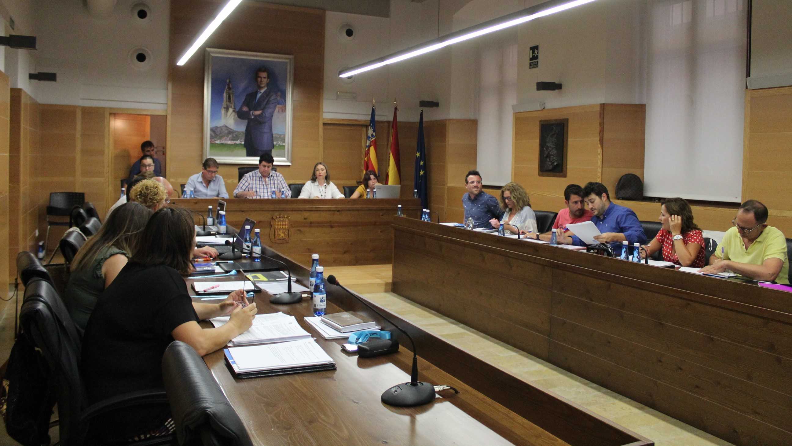Nules aprueba una Declaración Institucional para solicitar la defensa y regeneración de la playa