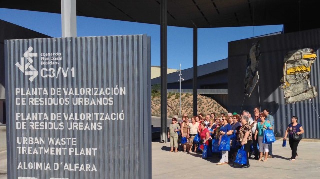 La planta de tratamiento de residuos de Alfara d'Algímia consigue recuperar el 72% de los residuos