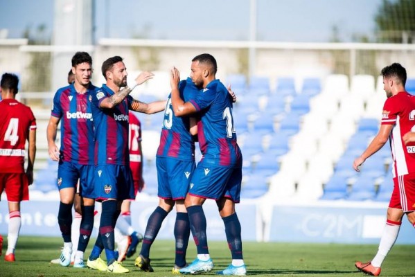 El Levante cierra la concentración en Algorfa ante el Cartagena