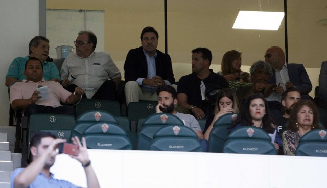 El Elche vende 1.600 abonos menos que hace un año en su primera semana de campaña