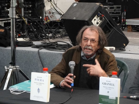 Franquismo y música popular valenciana copan las obras más vendidas del IAM