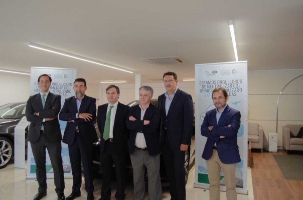 Los concesionarios Jaguar – Land Rover del Grupo Ibérica serán Neutros en Carbono gracias a la ayuda de Castrol