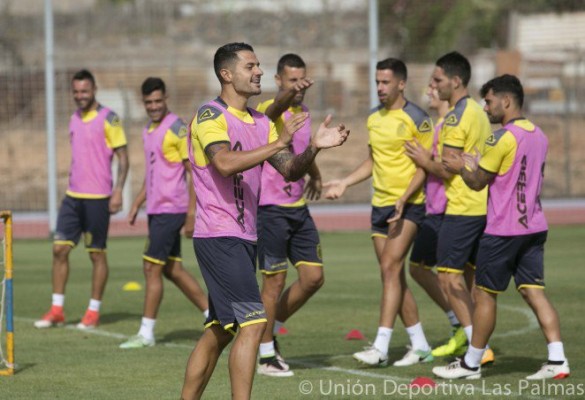La UD Las Palmas viaja con 24 jugadores para participar en el Trofeo Carranza
