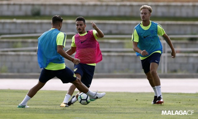 Míchel cita a 24 jugadores para Cádiz con ganas de encontrar el buen rumbo
