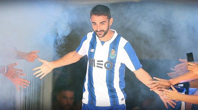 El Deportivo oficializa el fichaje de Adrián López a falta de pruebas médicas
