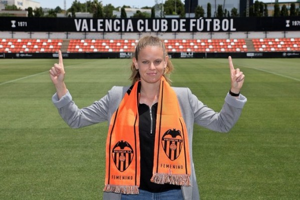 El Valencia vuelve al trabajo este jueves con nueva entrenadora y siete fichajes