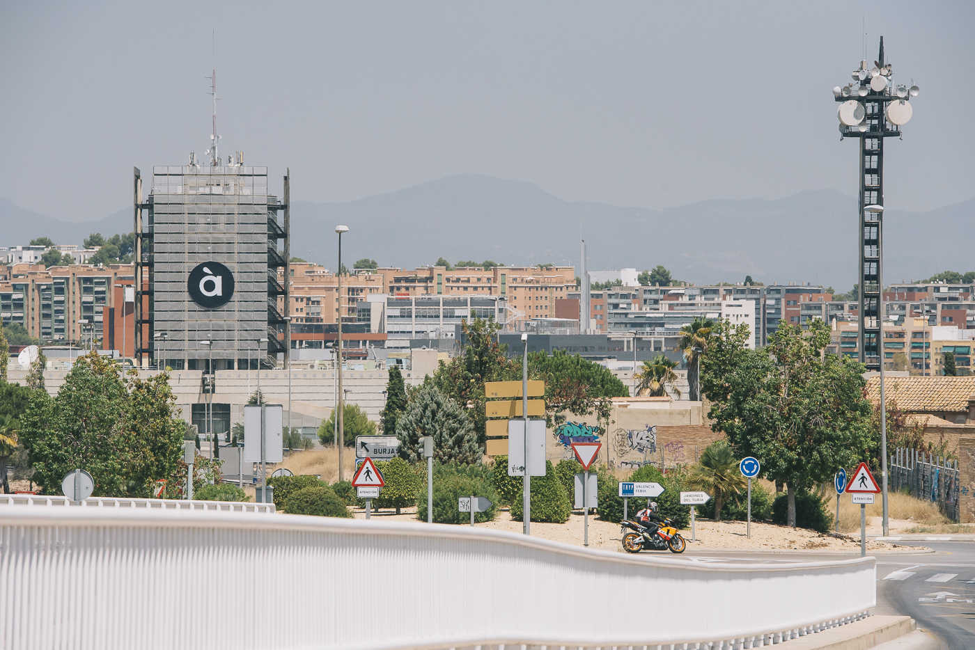 El fiscal afirma que no hubo discriminación en las bolsas de trabajo de À Punt
