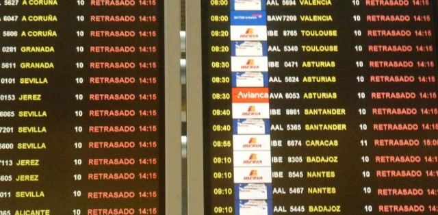Un juzgado valenciano plantea al TJUE quién debe indemnizar por el retraso de un vuelo cuando intervienen varias compañías